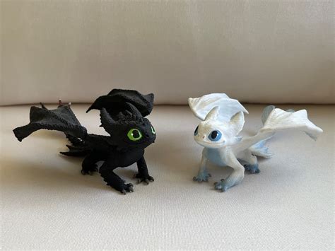 Realistic Toothless or Light Fury - Etsy