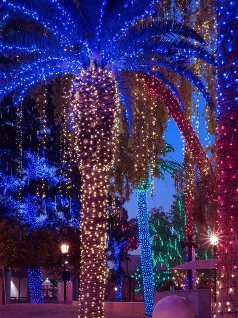 Glendale Glitters 2016: Holiday lights blaze to life