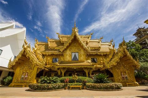 Golden Toilet Temple Stock Photos Free Royalty Free Stock Photos