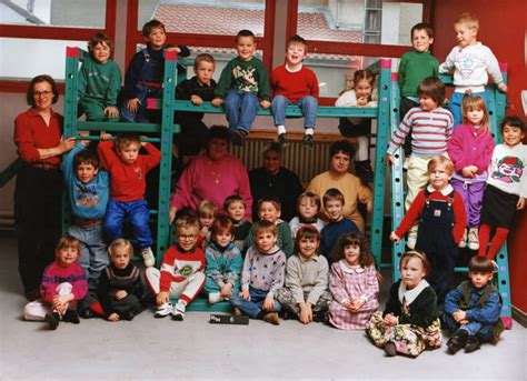 Photo De Classe Moyenne Section Maternelle De Ecole Ay