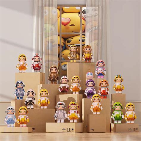 Molly Space Molly X Emoji Series Blind Box ของเล่นศิลปะอย่างเป็นทางการ