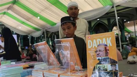 Mengenang Nilai Hidup H Anif Dalam Buku Dadak Tidak Pernah Pergi