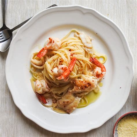 Spicy Seafood Linguine - Spicepaw