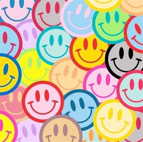 Colorful Smiley Faces Wallpaper