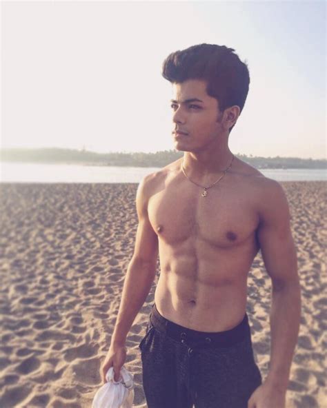 Want To Click A Perfect Picture Siddharth Nigam Teaches You How Iwmbuzz