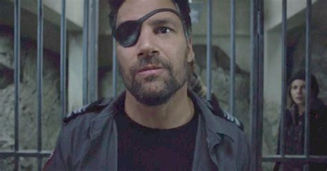Arrows Deathstroke Gets New Actor Not Manu Bennett