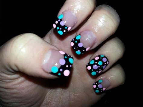 35 Inspirational Polka Dot Nail Art Designs – SheIdeas