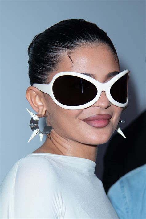 Kylie Jenner Busty Hot Celebs Home