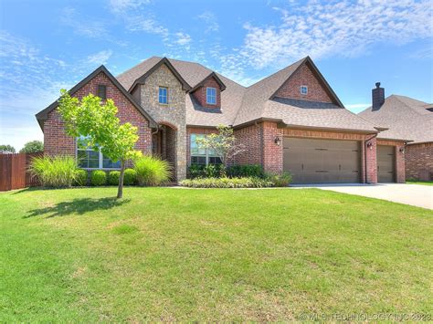 9411 N 96th East Pl Owasso Ok 74055 Zillow