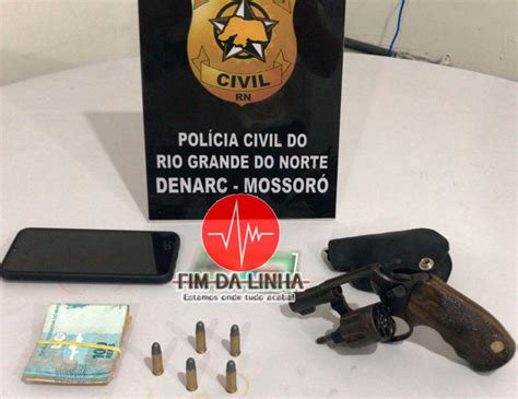 Agentes da Delegacia de Narcóticos apreendem arma de fogo após