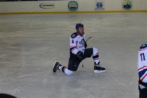 Хоккейная команда Вираж