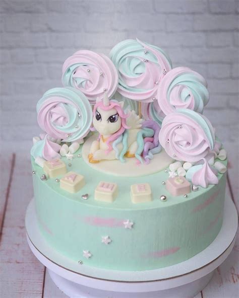 Снова единорожка 🦄 !!!В мятно-розовых тонах!!!Похожий тортик у меня уже ...