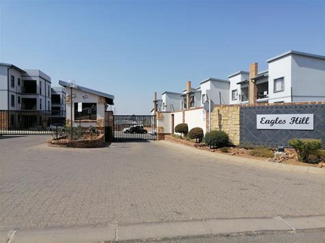 2 Bedroom Townhouse For Sale In Fairleads P24 113210136