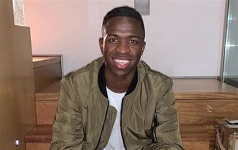 Vinícius Junior engata romance blogueira do De Férias o Ex