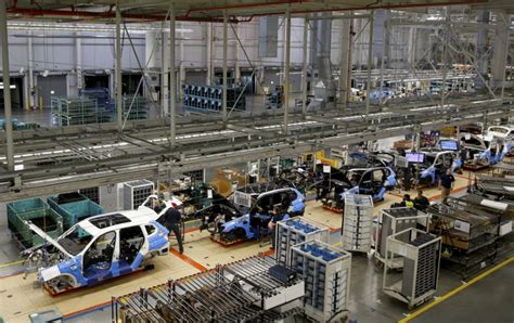 Bmw To Invest Million In Its Spartanburg Plant In U S Reuters