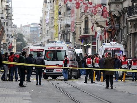 Taksim deki Patlamada Hayatını Kaybeden Arzu Özsoy ve Kızı Yağmur Uçar