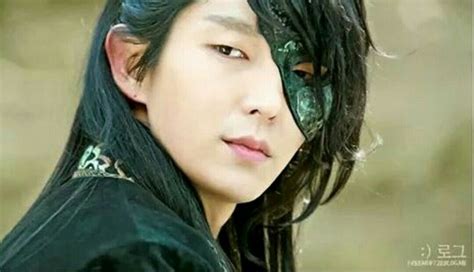 Pin En Lee Joon Gi