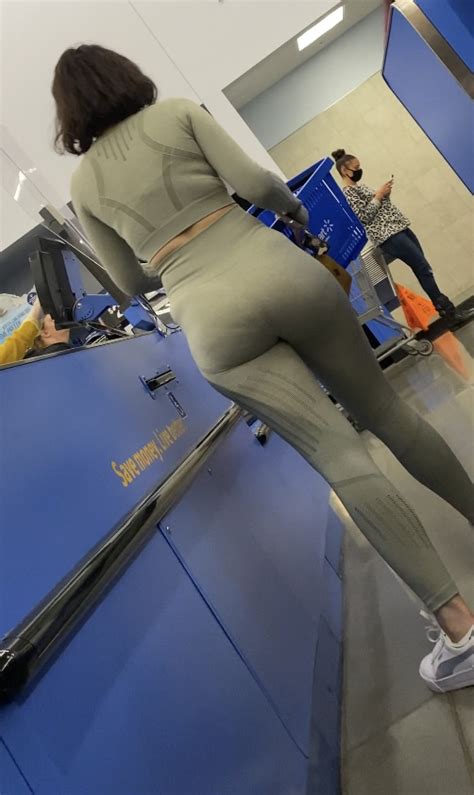 Sexy Fit Girl With Great Ass And Boobs Spandex Leggings Yoga Pants Forum