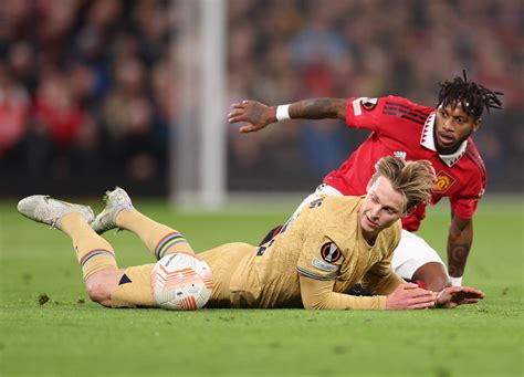 Andy Cole Urges Manchester United To Forget About Frenkie De Jong