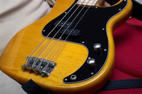 Squier Vintage Modified Precision Bass Image Audiofanzine