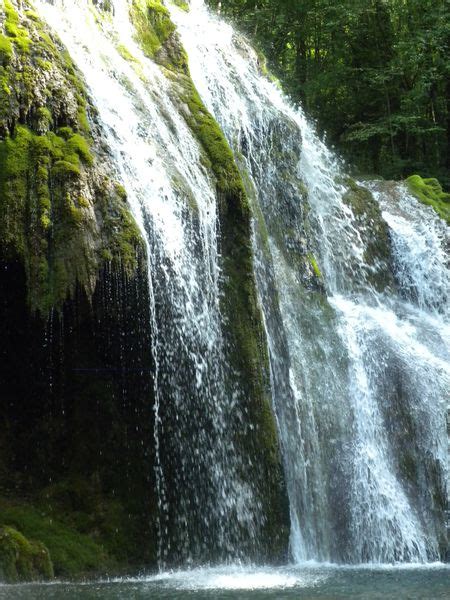 La Cascade Des Tufs Les Planches Pr S D Arbois Jura Vacances Gite