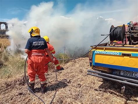 Tarquinia Vasto Incendio Alle Arcatelle Verso Monte Romano Distrugge