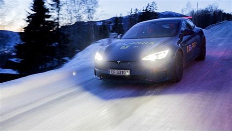 Tesla Model S Sets New Record In Ev Winter Range Test [video] R