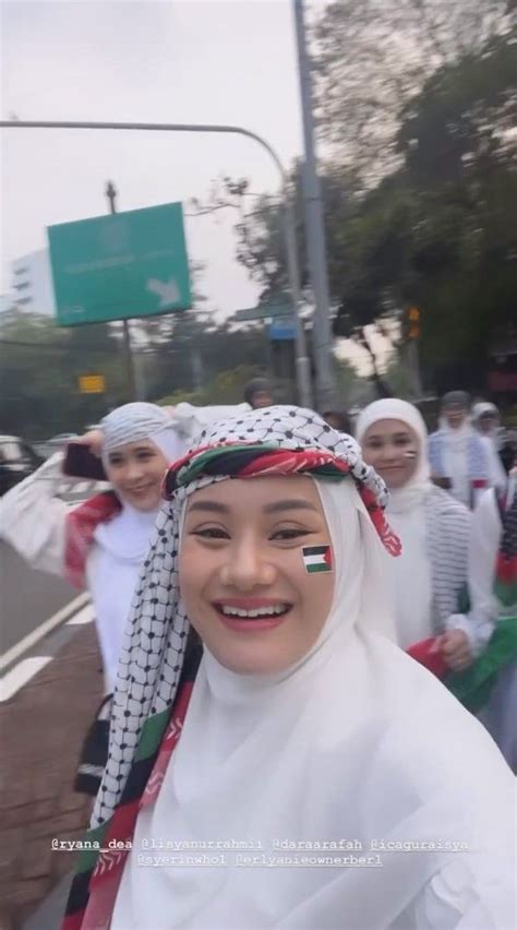 Potret Artis Ikut Aksi Bela Palestina Di Jakarta