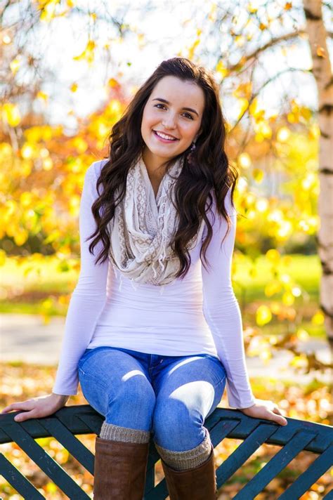 Senior Portrait Photo Picture Idea Girls Fall Bench Senior Girl Photography Senior