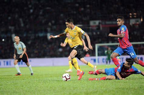 Nor Hakim Hassan Sah Sarung Jersi Selangor Harimau Malaya