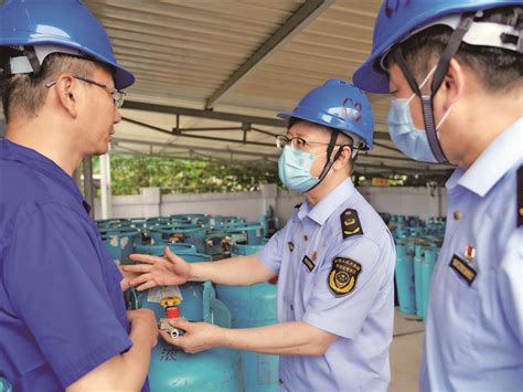 守牢安全底线 聚焦监管主线 服务发展高线 市市场监管局筑牢安全生产防线