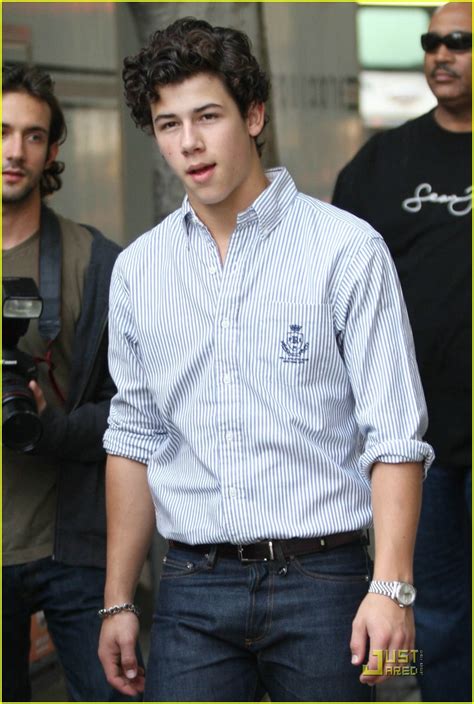 The Jonas Brothers Go "Love Bug" Bananas: Photo 1428811 | Photos | Just Jared: Celebrity News ...