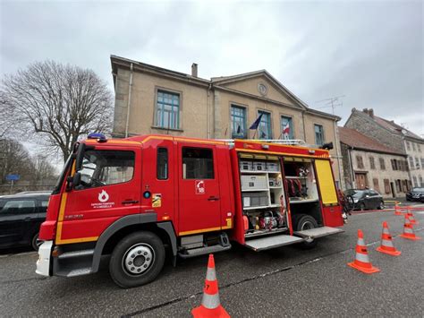 F N Trange Les Sapeurs Pompiers En Exercice Grandeur Nature La Mairie