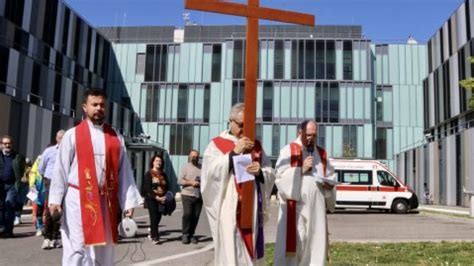 Sacre Rappresentazioni E Via Crucis La Pasqua In Toscana La Repubblica