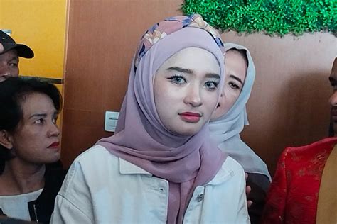 Inara Rusli Mulai Temui Titik Terang Soal Nafkah Dan Royalti Dari