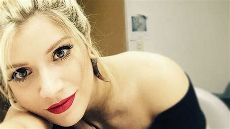 Una bomba Laurita Fernández incendió las redes sociales con una foto muy hot
