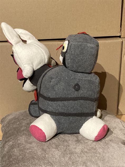 I made my own Mangle plush (inspired by Bizabizow’s design) : r ...