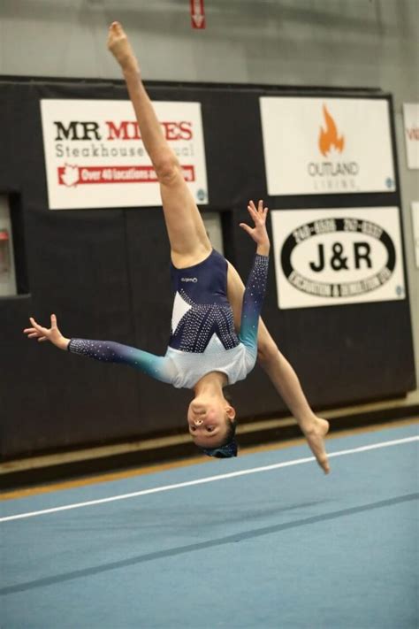 10 Hot Sexy Abbie Magnuson Bikini Pics