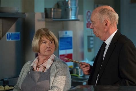 Eastenders Spoiler Aunt Babe S Les Coker Blackmail To Be Exposed Tv