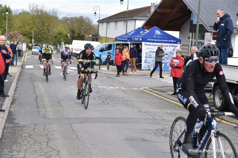 Course Pique Monthyon Le Duo Maxime Et Adrien Brille Sur Un