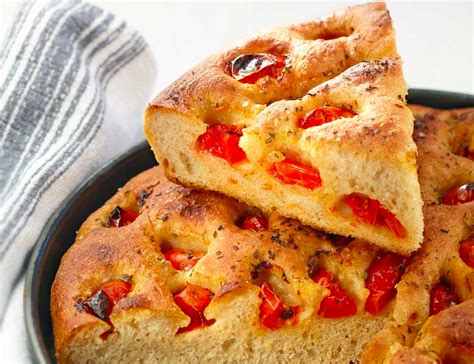 Le Focacce Di Puglia · Focaccia Barese Ricette Pomodorini Focaccia