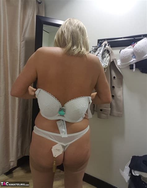 LornaBlu Inside The Lingerie Store Dressing Room Pictures