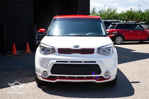 Dilawri Group Of Companies 2016 Kia Soul Se White Red M16664b