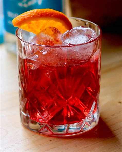 Negroni - Den populære og klassiske opskrift på Negroni