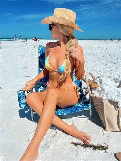 3 Hot Sexy Macy Blackwell Bikini Pics