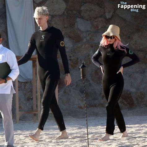 Megan Fox Shows Off Her Sexy Tits In A Pink Bikini In Mexico Photos Pinayflixx Mega Leaks