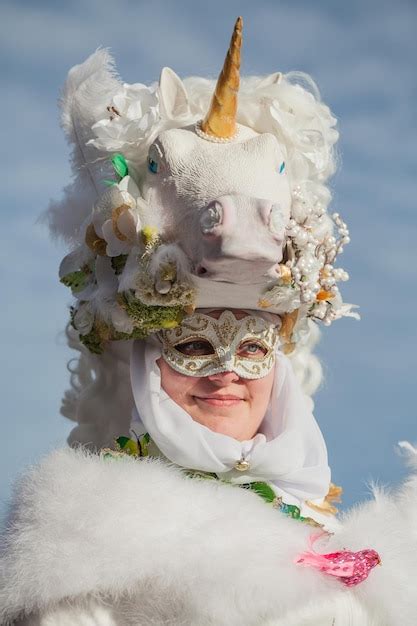 Venecia italia carnaval de venecia tradición típica italiana y