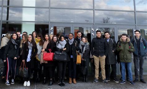 Firminy Des étudiants de Camus participent aux portes ouvertes chez Ikea