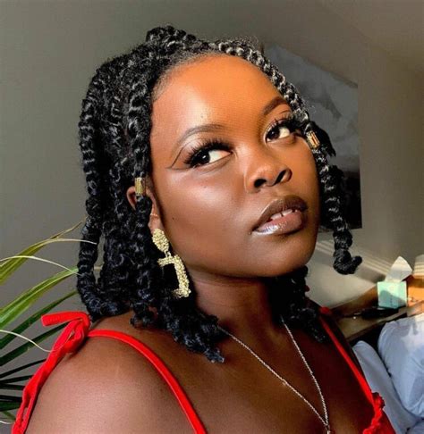 17 Beautiful Short Passion Twists Hairstyles In 2024 Zohna