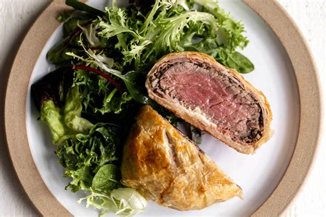 mini beef wellington cooking  cocktail rings